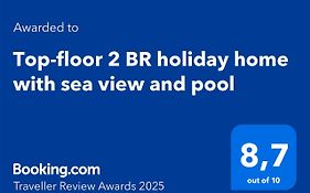 Top-Floor 2 Bedroom Holiday Home With Sea View And Pool